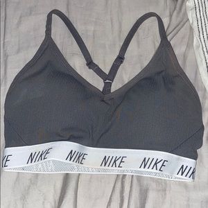 nike women’s sports bra